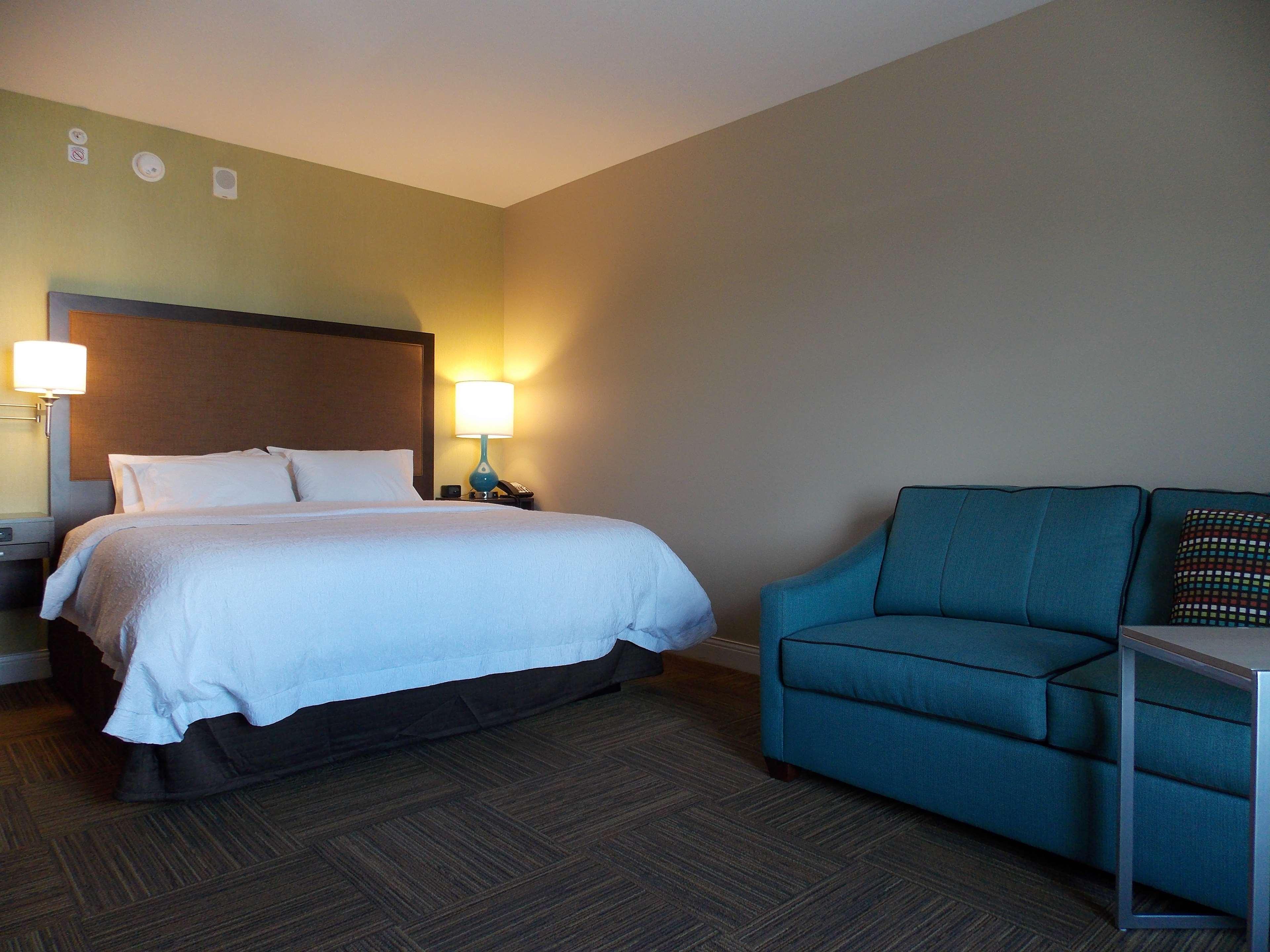 STUDIO, SUITE, KING BED