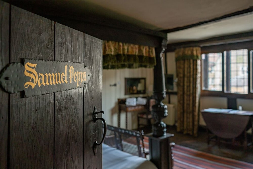 The George Inn 27/50
