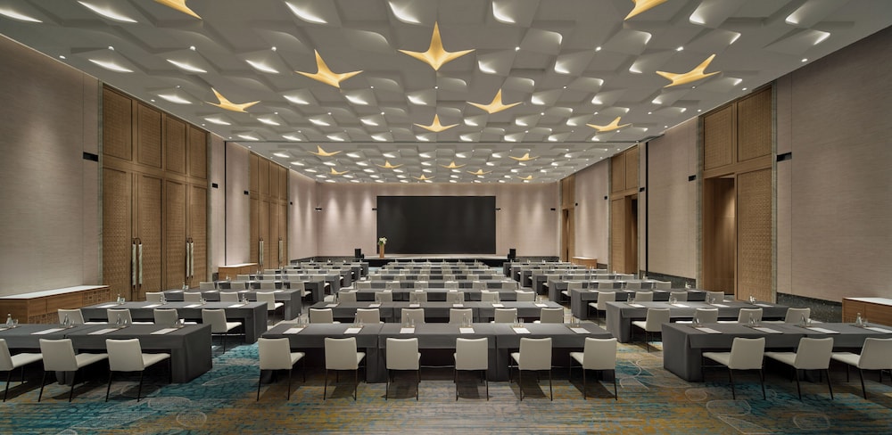 Hyatt Regency Zhuhai Gongbei 36/45