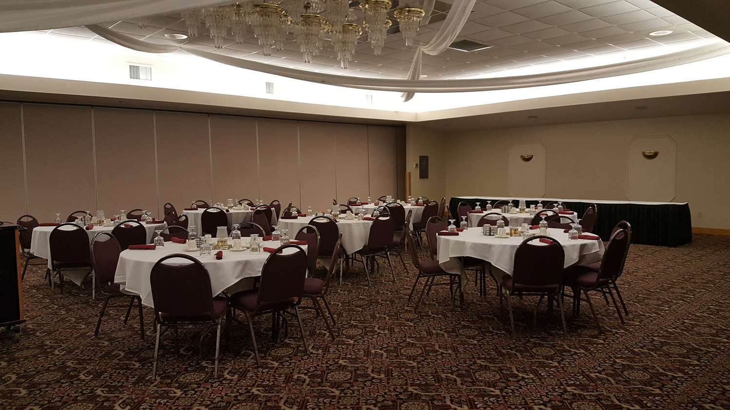Americas Best Value Inn Chippewa Falls 27/34