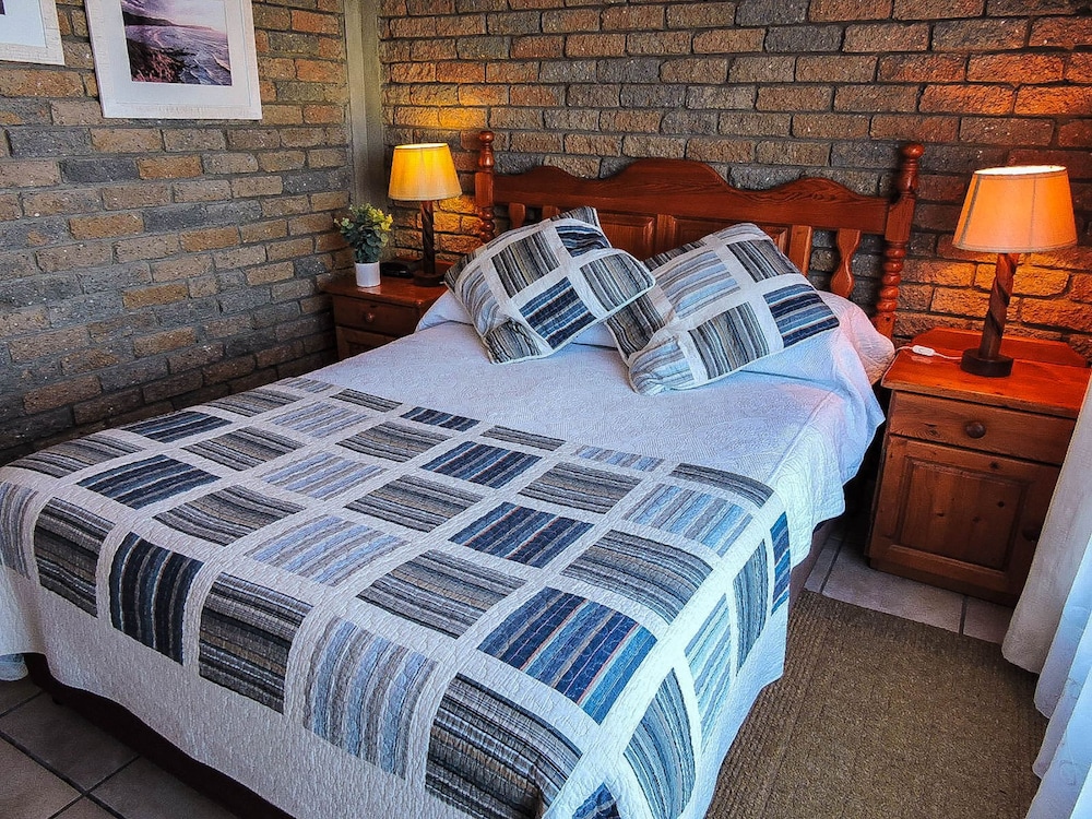 Sea Cottage, Double and Twin Beds