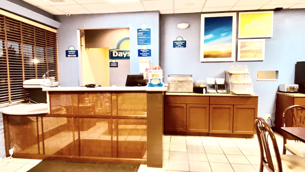 Days Inn by Wyndham Salina South 16/60