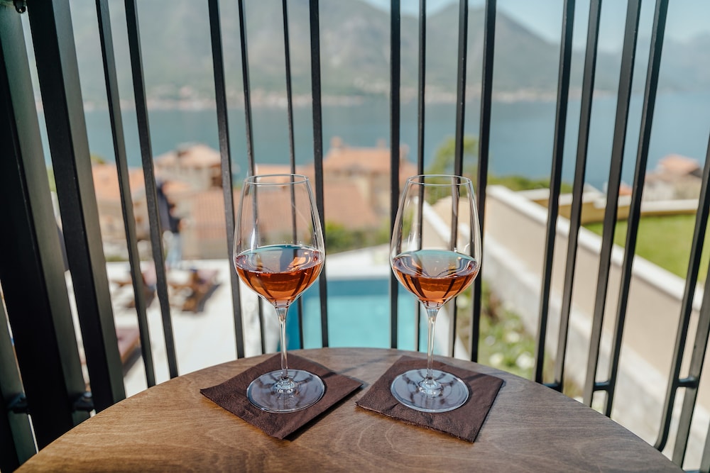 Hotel Casa Del Mare Vizura 33/50