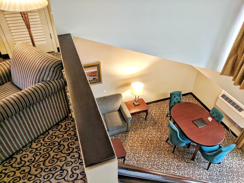 Best Western Plus Inn At The Vines 32/43