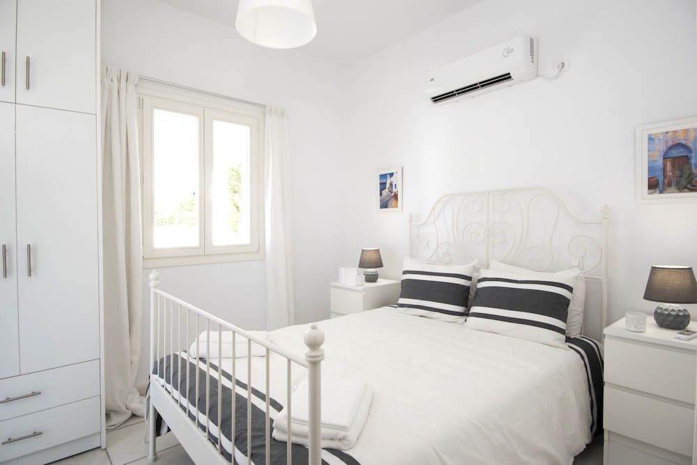 Naxian Resort 10/50