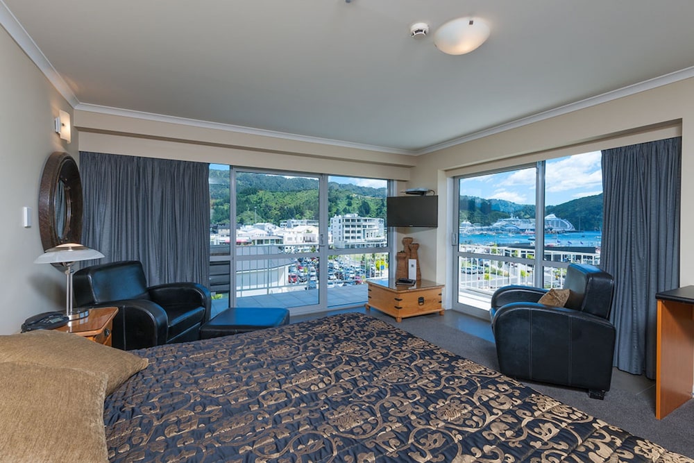 The Picton Beachcomber Inn 16/28