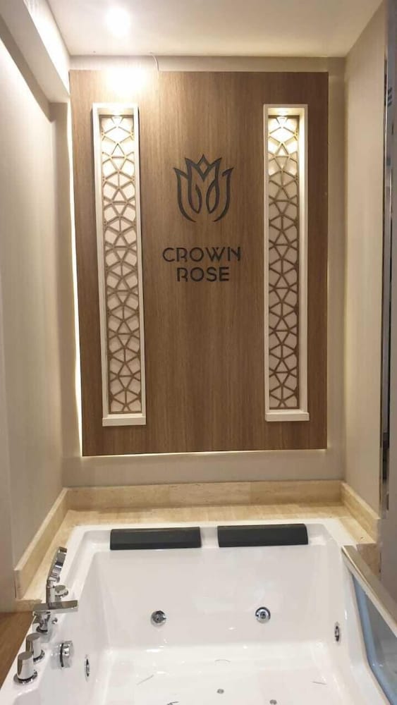 فندق كراون روز(Crown Rose hotel) 5/53