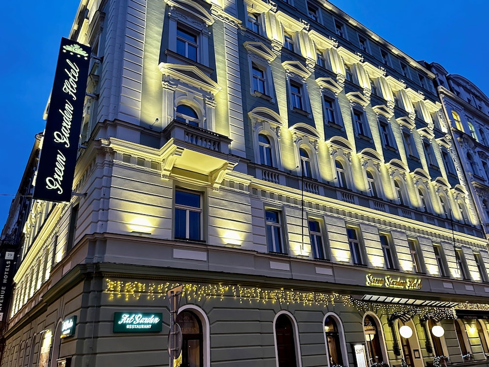 Green Garden Hotel 6/64