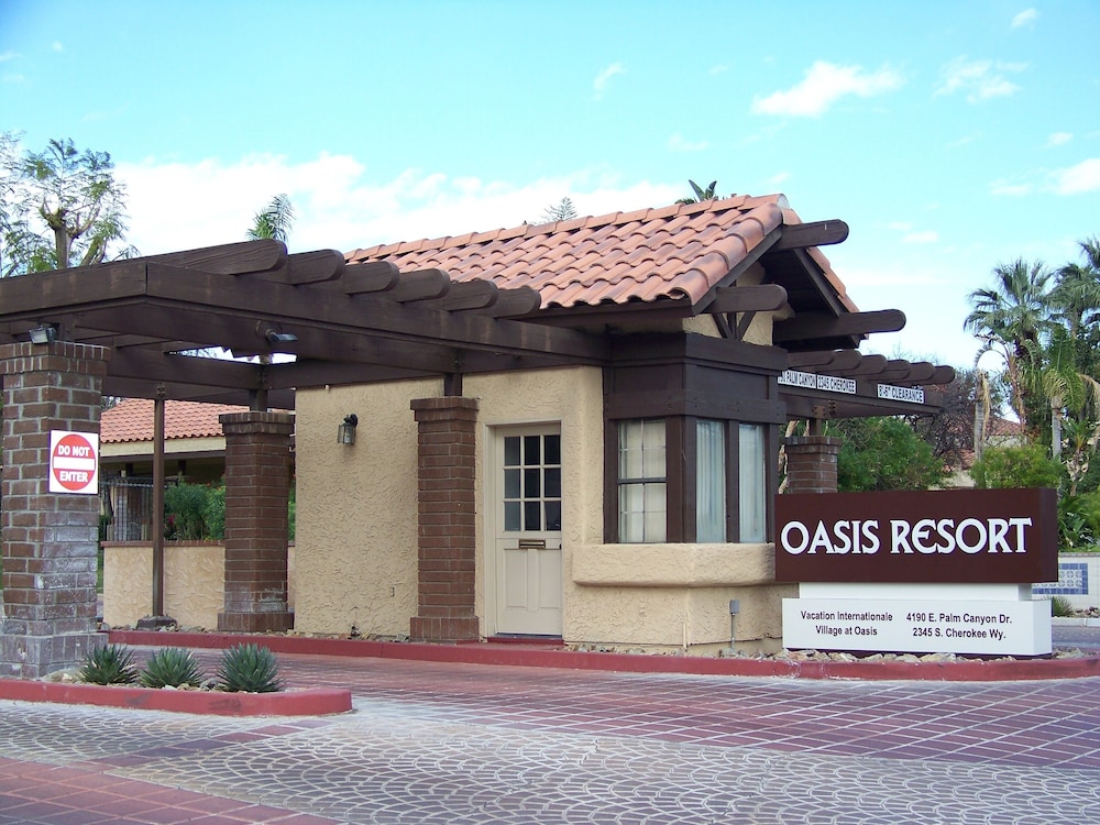The Oasis Resort 6/76