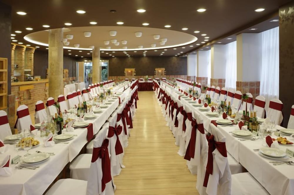 Laterum Conference And Wellness 17/24