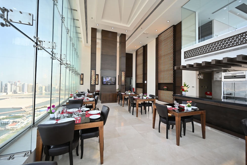 Harbour Suite Hotel 22/33