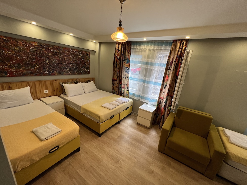 Rodin Hostel 5/44