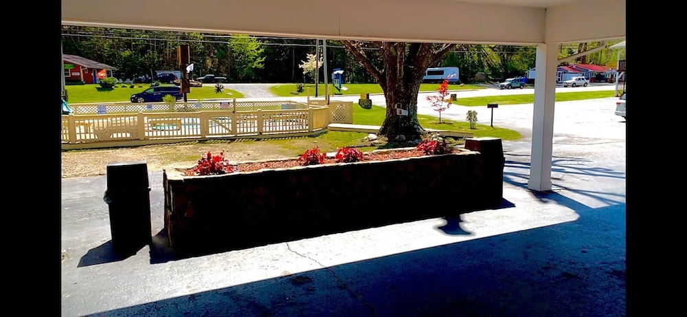 Travelowes Motel 11/58