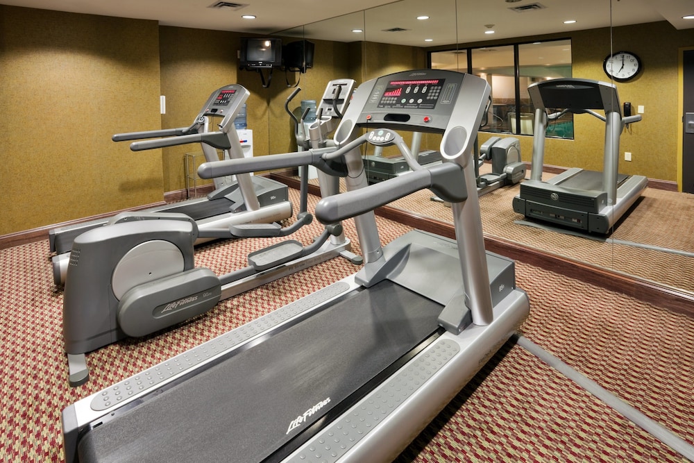 Holiday Inn Express & Suites Birmingham - Inverness 280, an IHG Hotel 39/74