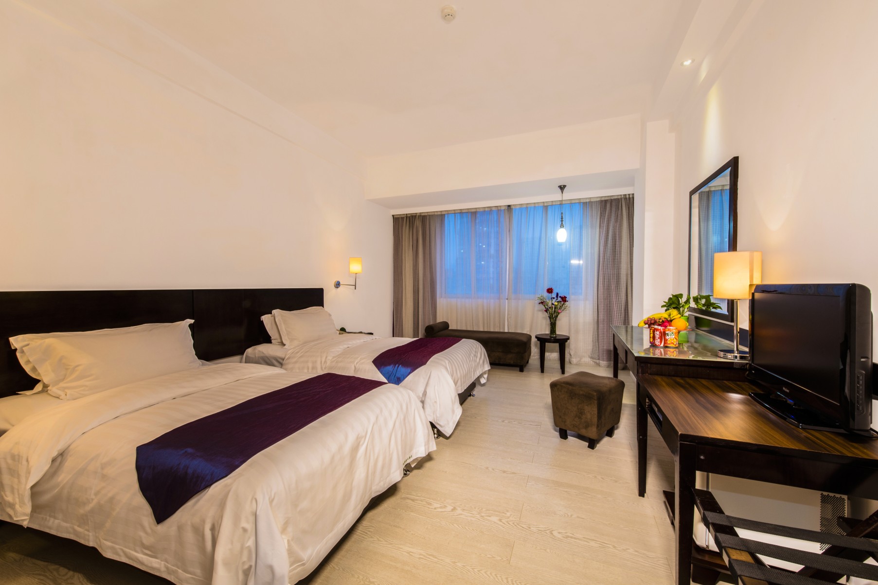 Zhuhai Special Economic Zone Hotel 7/23