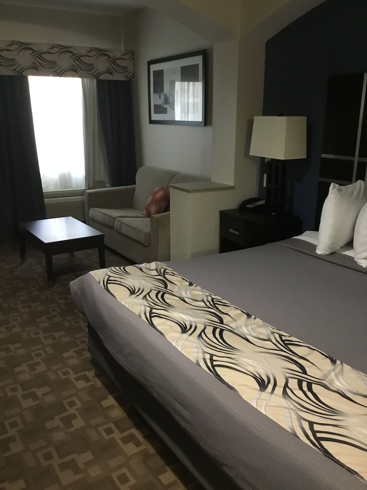 Regency Inn & Suites Baytown 17/62