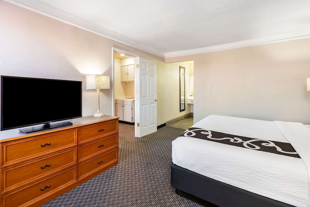 Travelodge by Wyndham El Paso - Airport 19/30