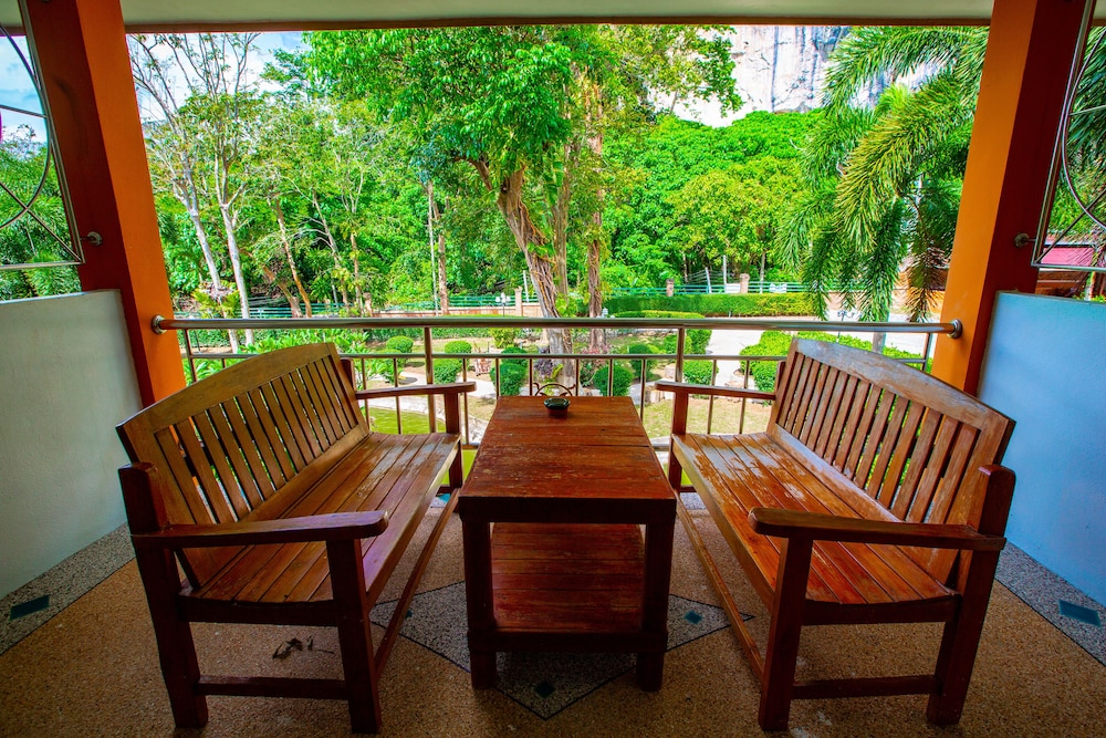 Diamond Cave Resort 46/71