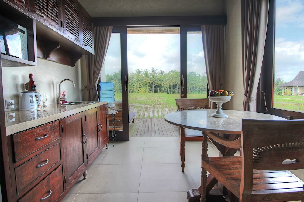 Solo Villas And Retreat 60/74