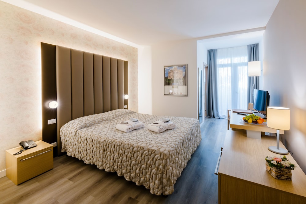 Hotel Mioni Royal San 25/72