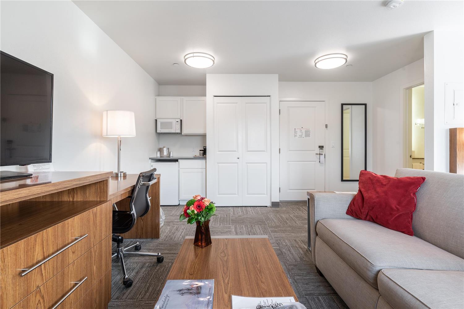 Marshall Suites Bainbridge Island, SureStay Collection by BW 18/34
