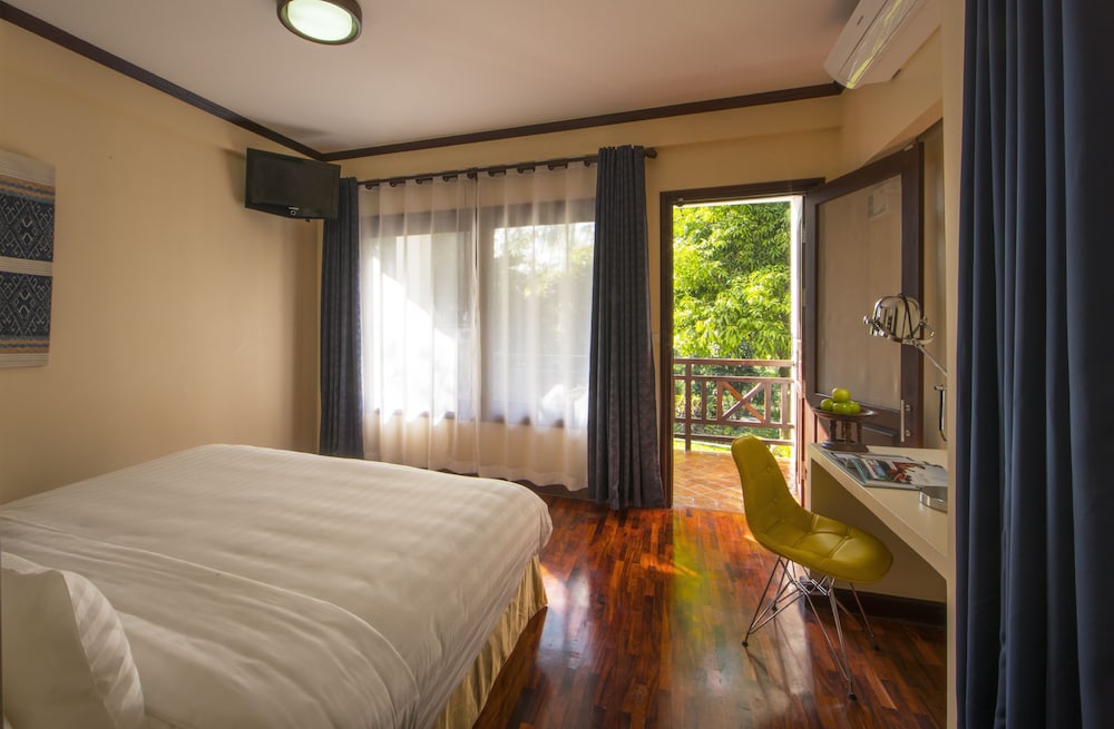 DELUXE, DOUBLE BED, BALCONY