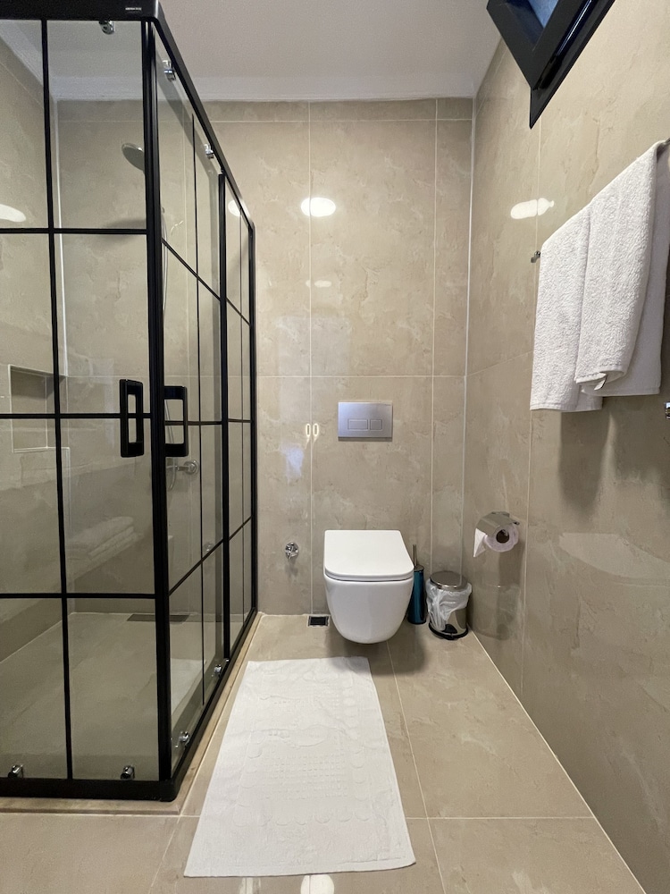 Alibaba Airport Hotel 48/50