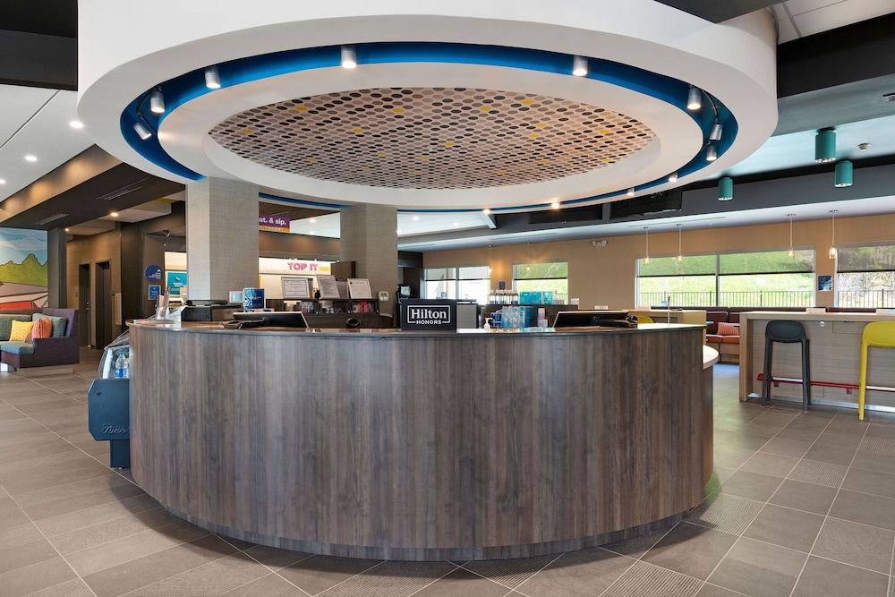 Lobby at Tru By Hilton Cartersville, CARTERSVILLE - GA