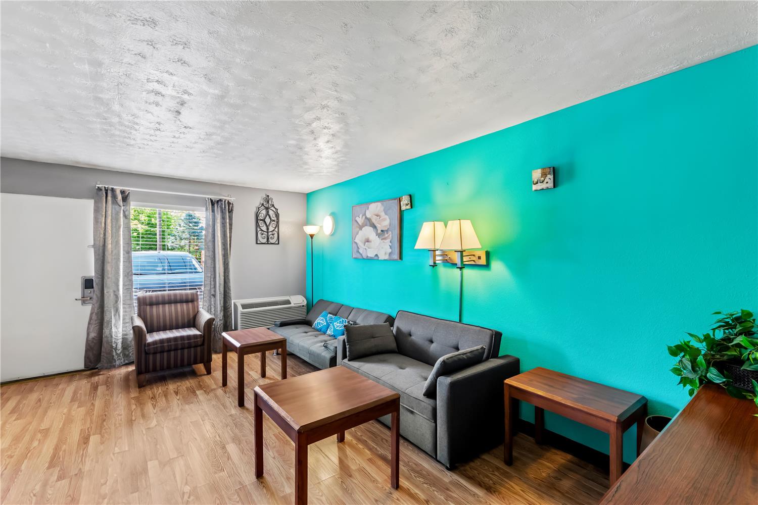 Americas Best Value Inn & Suites Williamstown 37/61