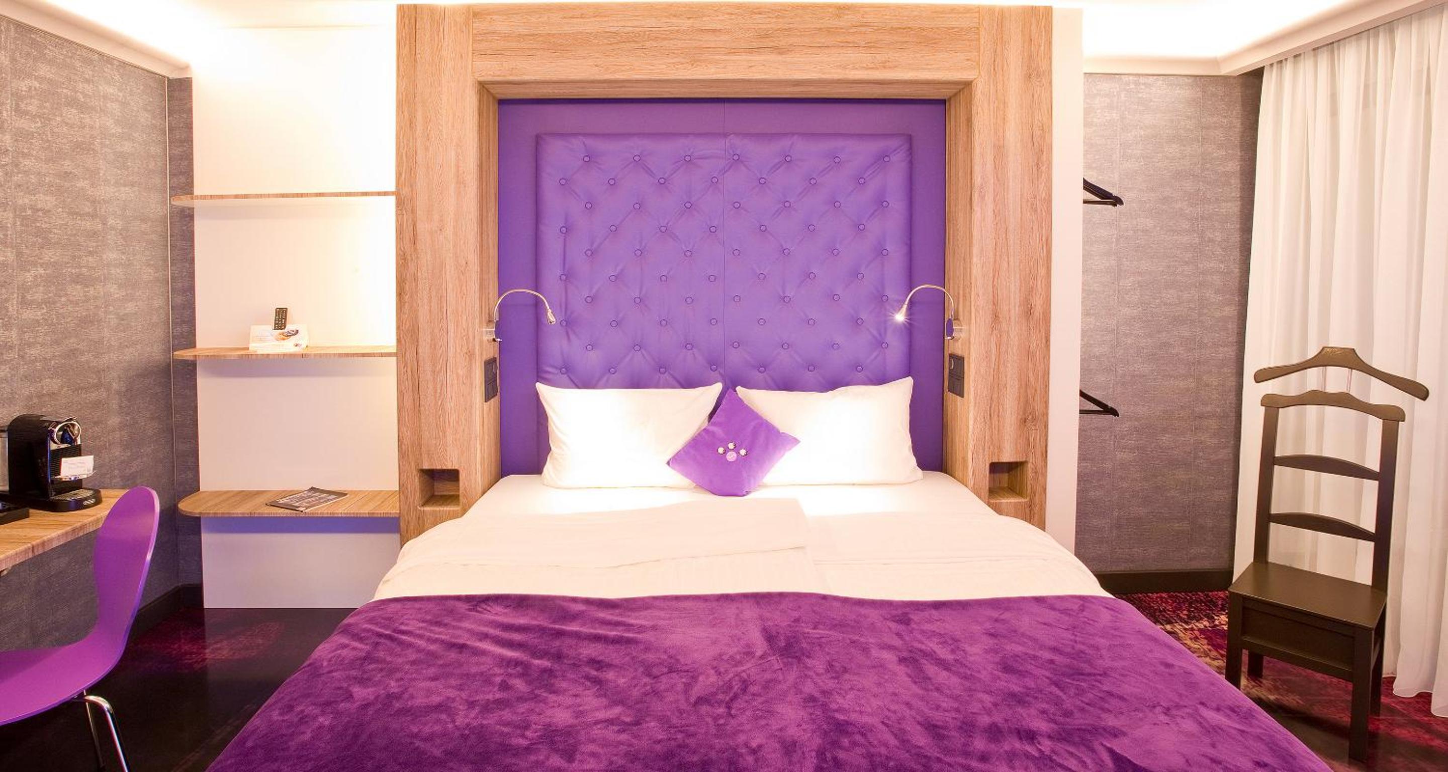 Music, King Bed