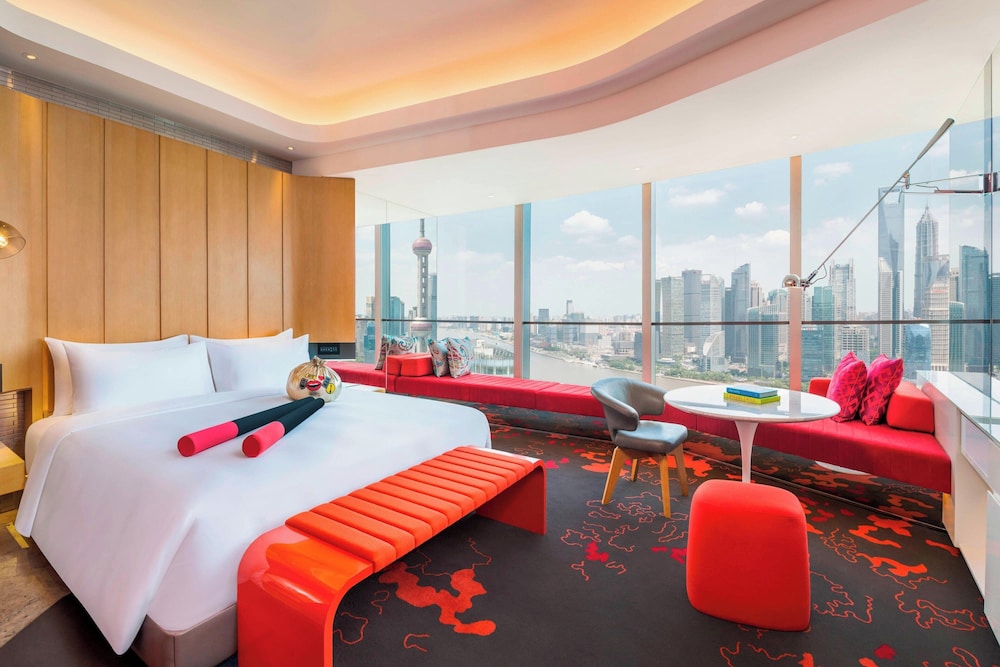 Spectacular, King Bed, Pearl Tower View, Large