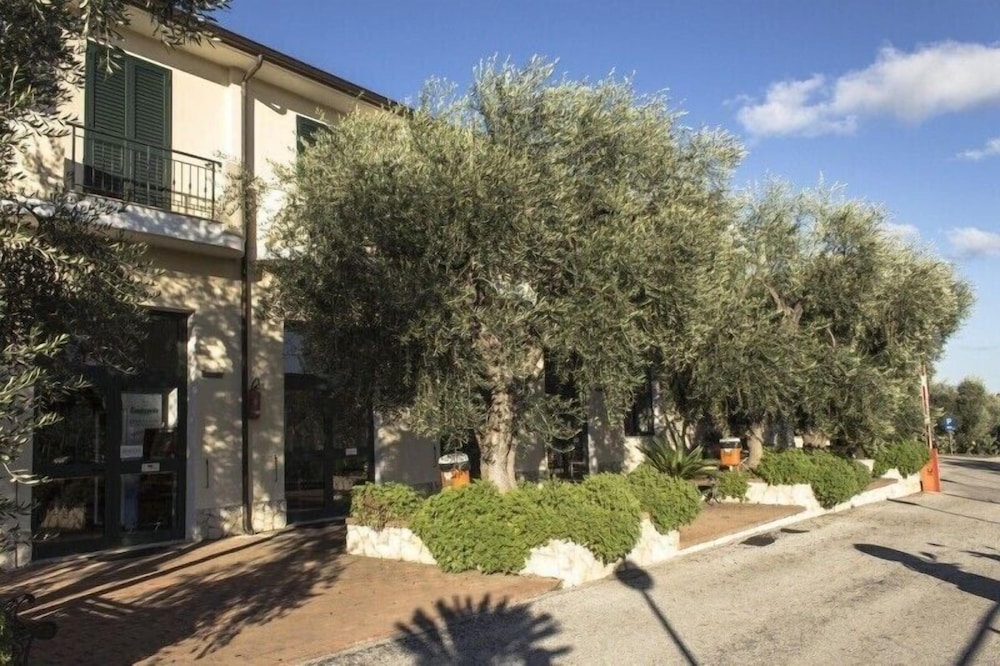 Villaggio Turistico Defensola 58/65