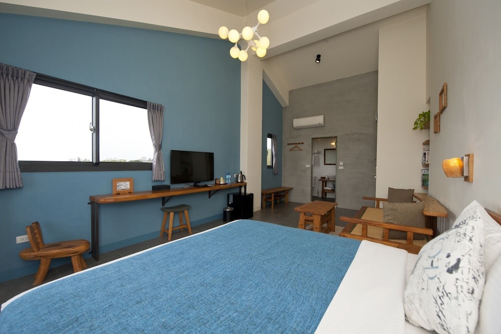 The Tree Bed and Breakfast 15/71