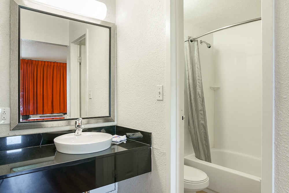 Motel6 Little Rock, AR - West 5/41
