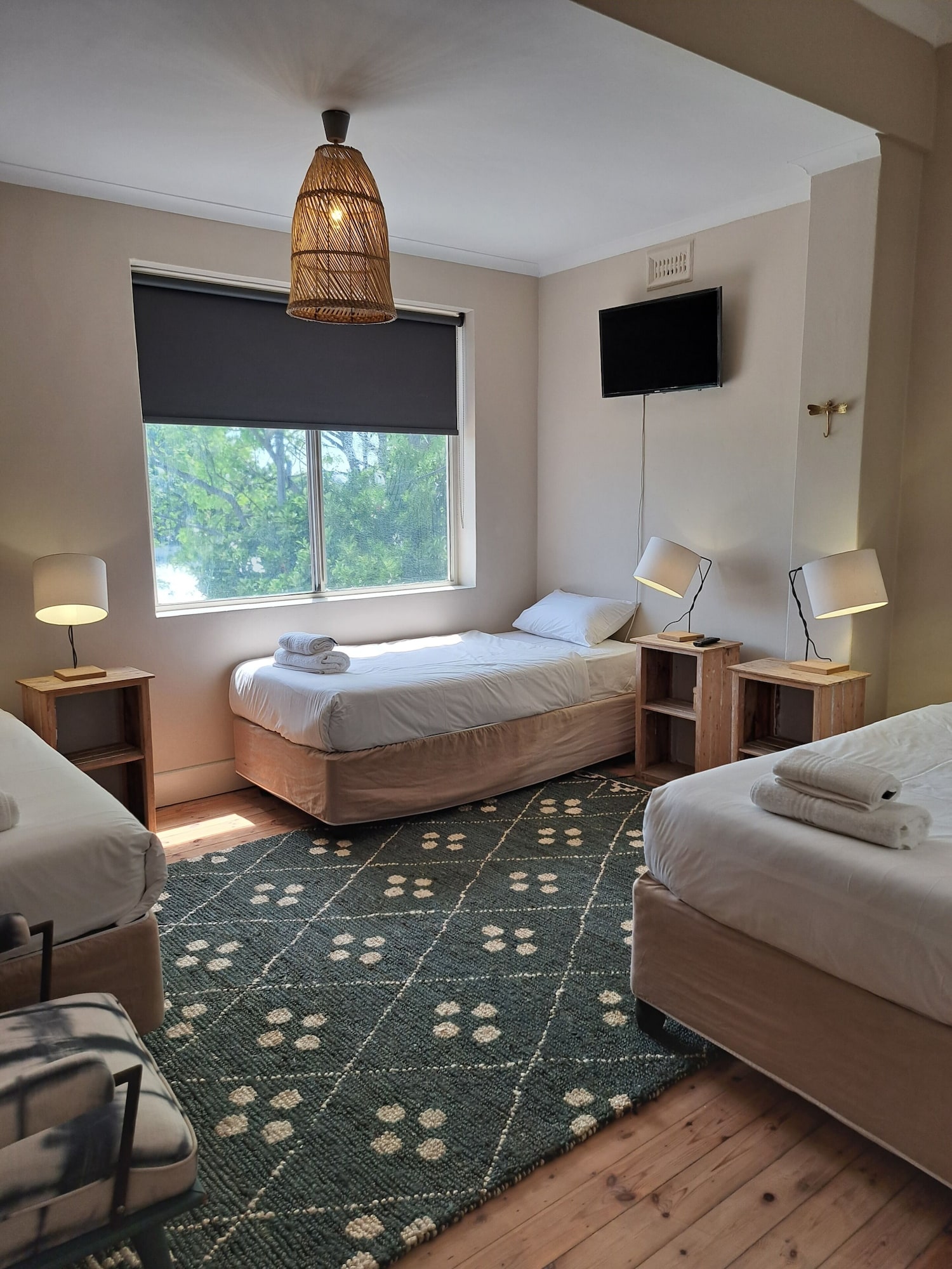 Female Dorm, Female Only