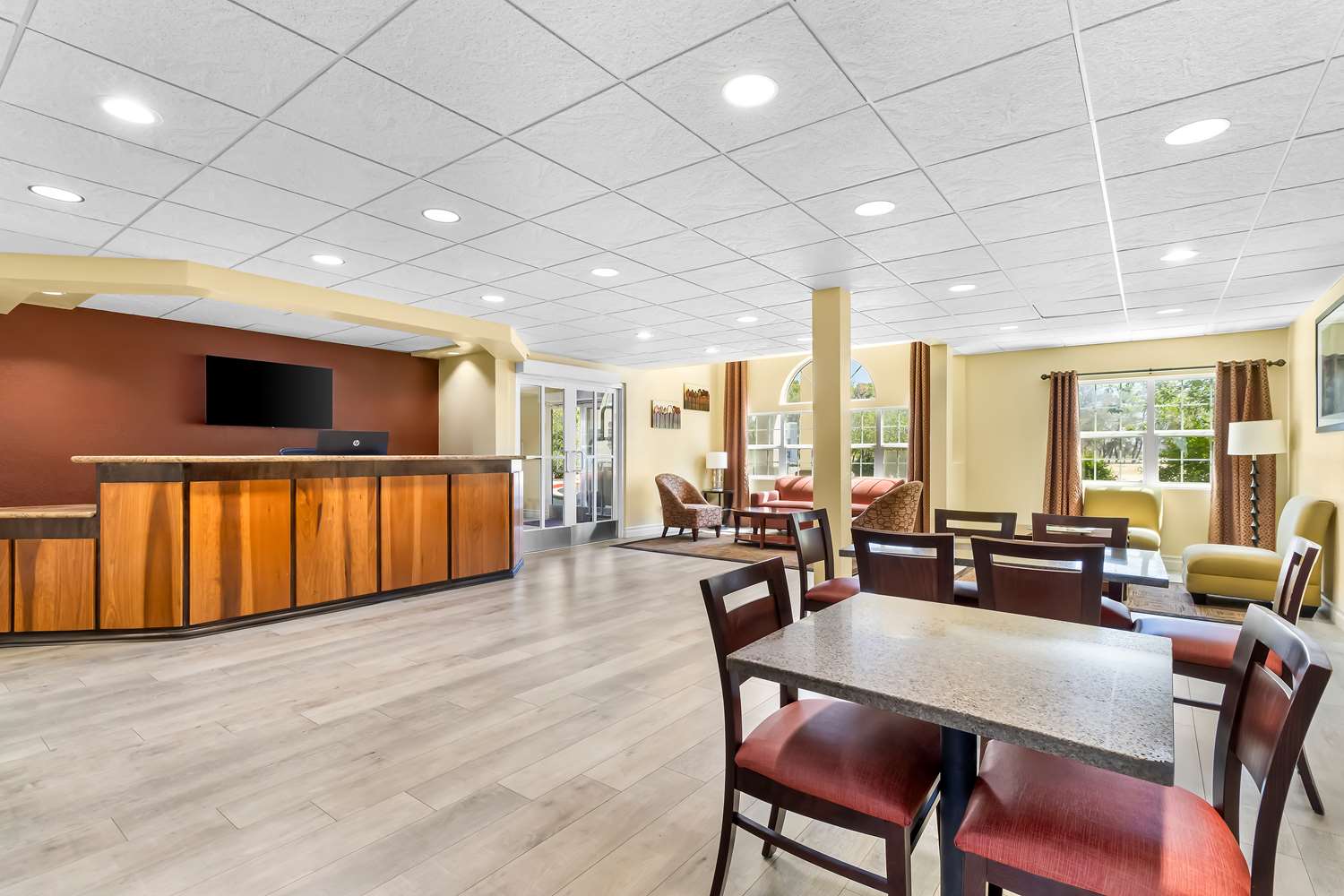 Best Western California City Inn & Suites 21/26