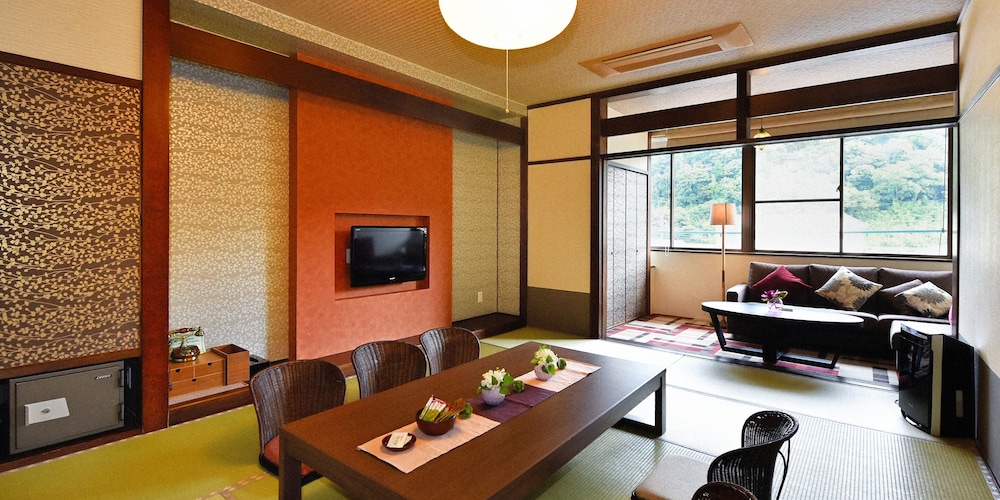 Hamachiyokan 33/50