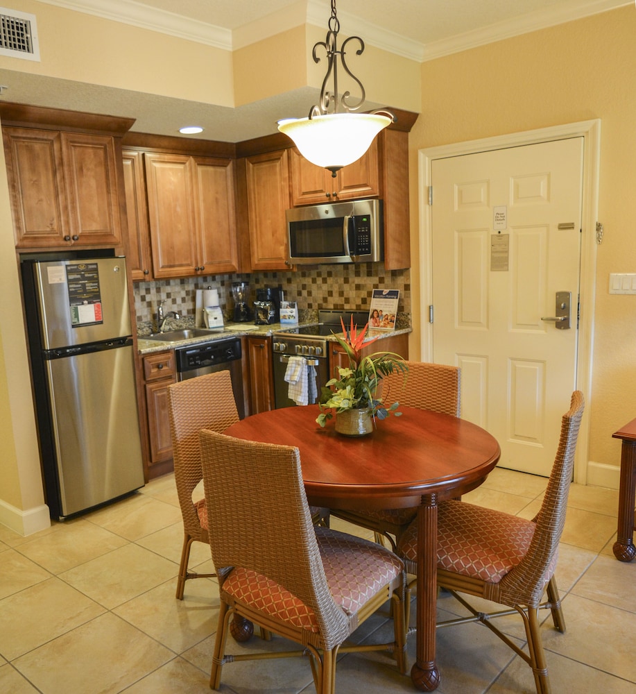 Beautiful Condo Near Universal Studios 24/50