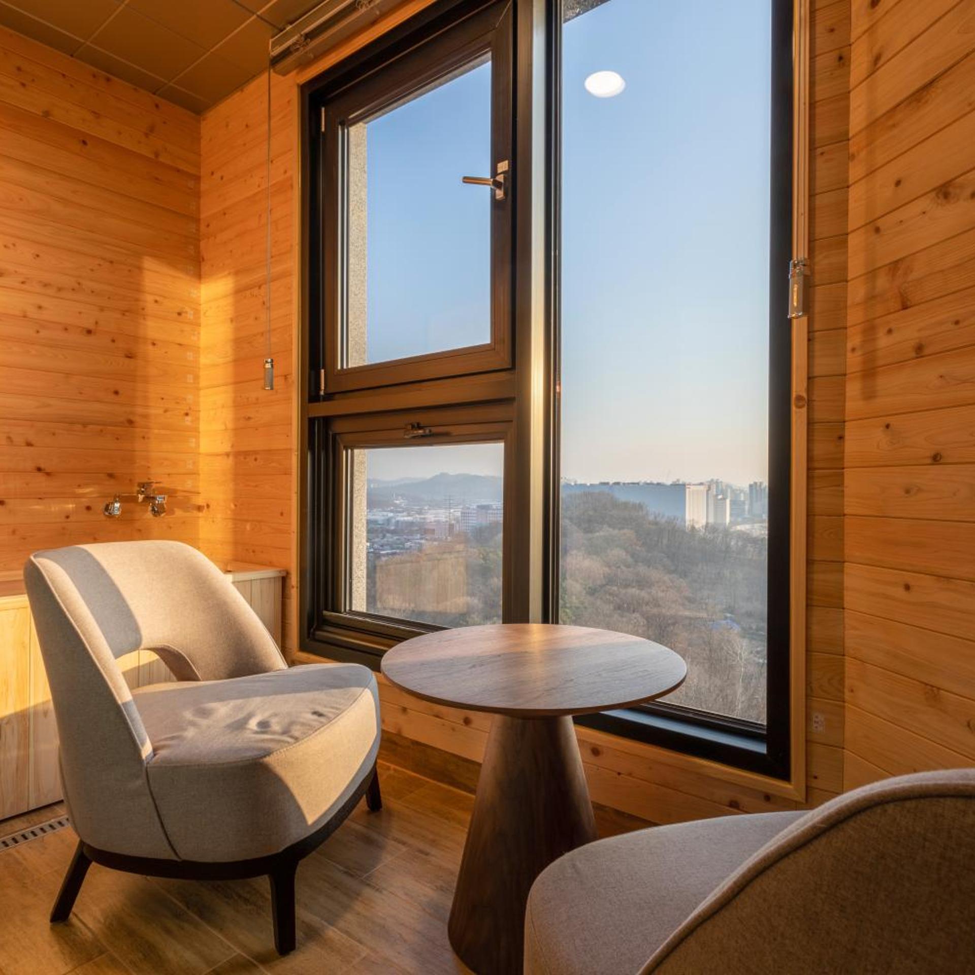 جناح عائلي بريميير، Urbanest Hotel 8/10