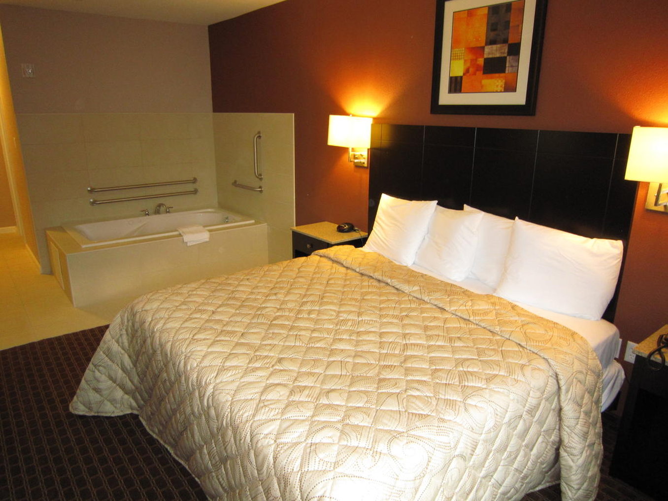 Red Carpet Inn And Suites Monmouth Jtc 7/38