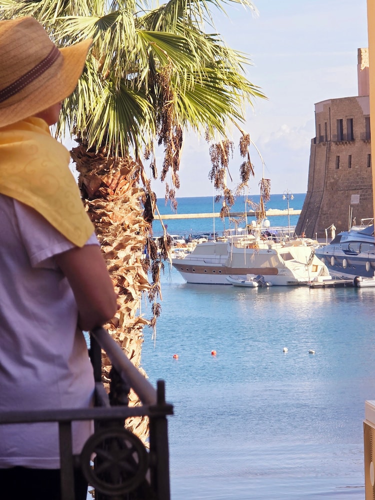 HOTEL CALA MARINA 68/72
