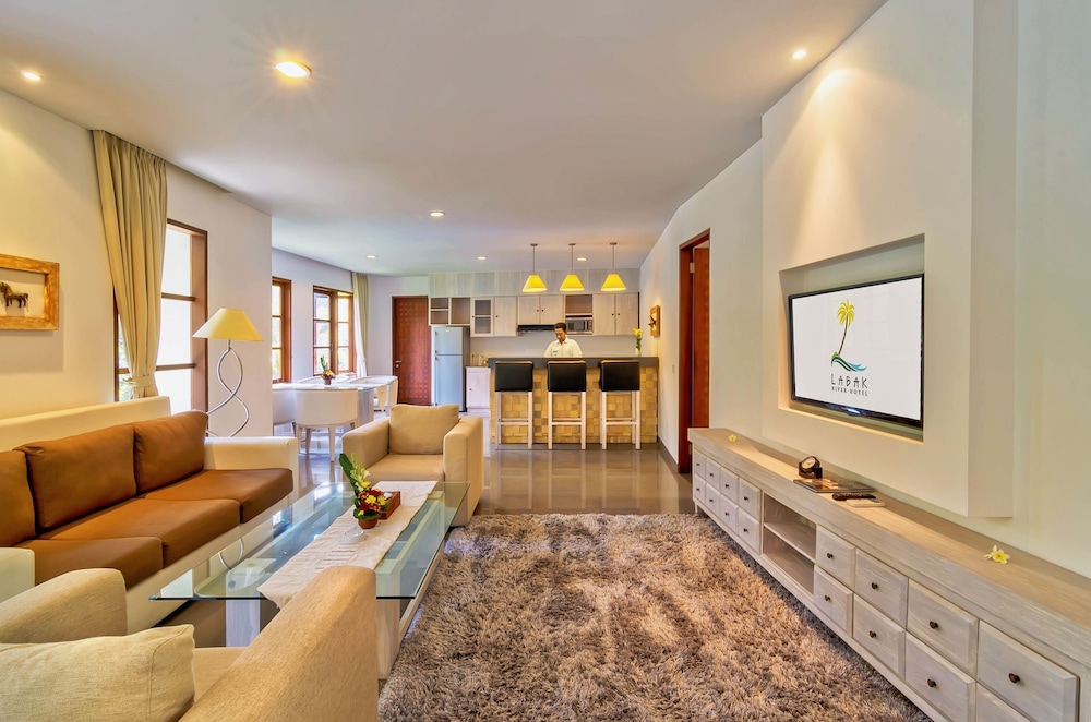 Labak River Hotel 54/71