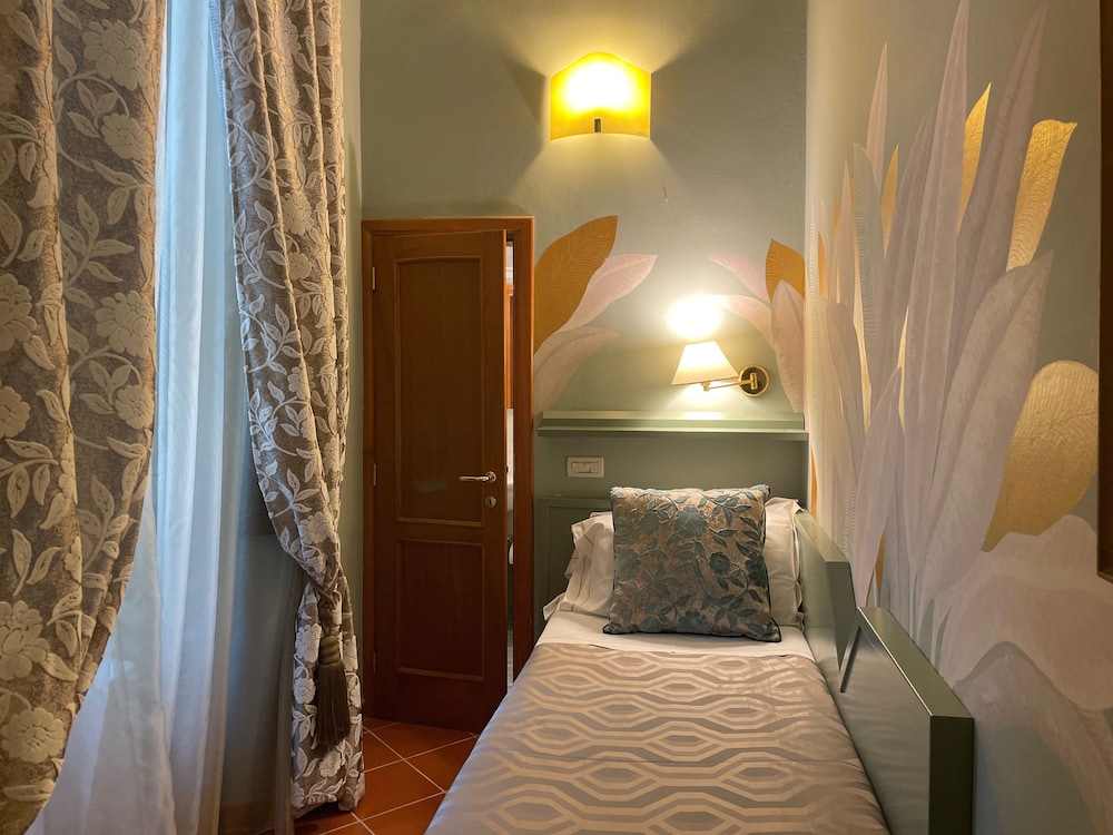 Hotel Maxim 44/72
