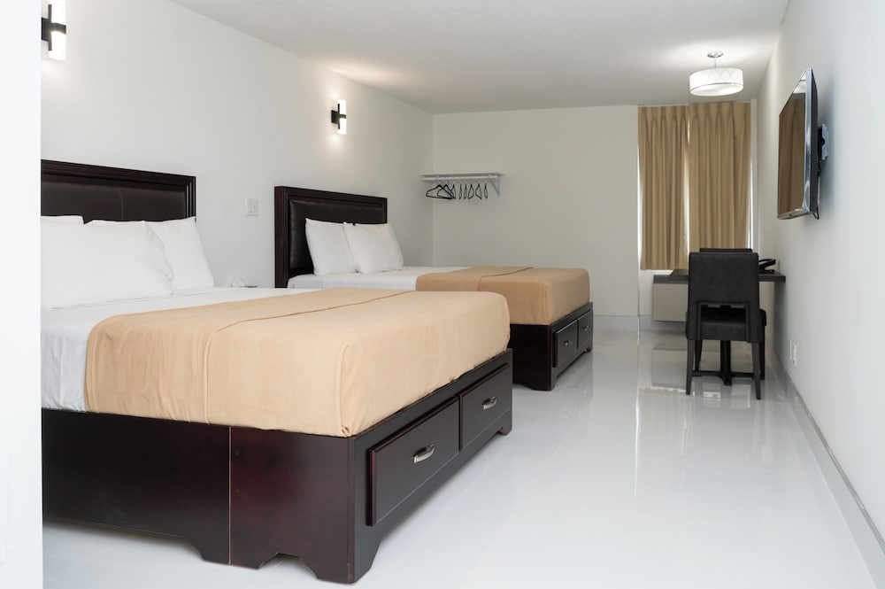 Diplomat Inn 15/58
