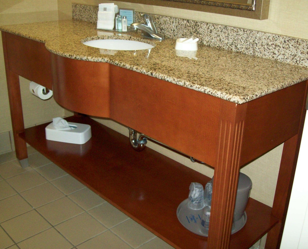 Hampton Inn Sidney 21/41