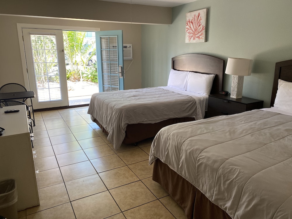 Ocean Villa Inn 34/66
