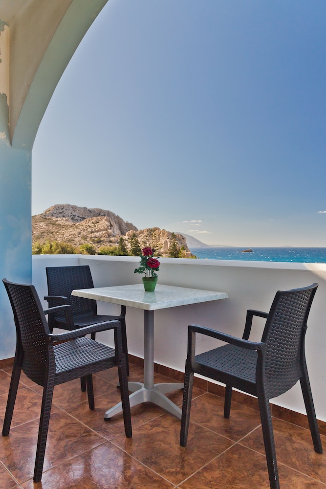 Montemar Apartments 24/40