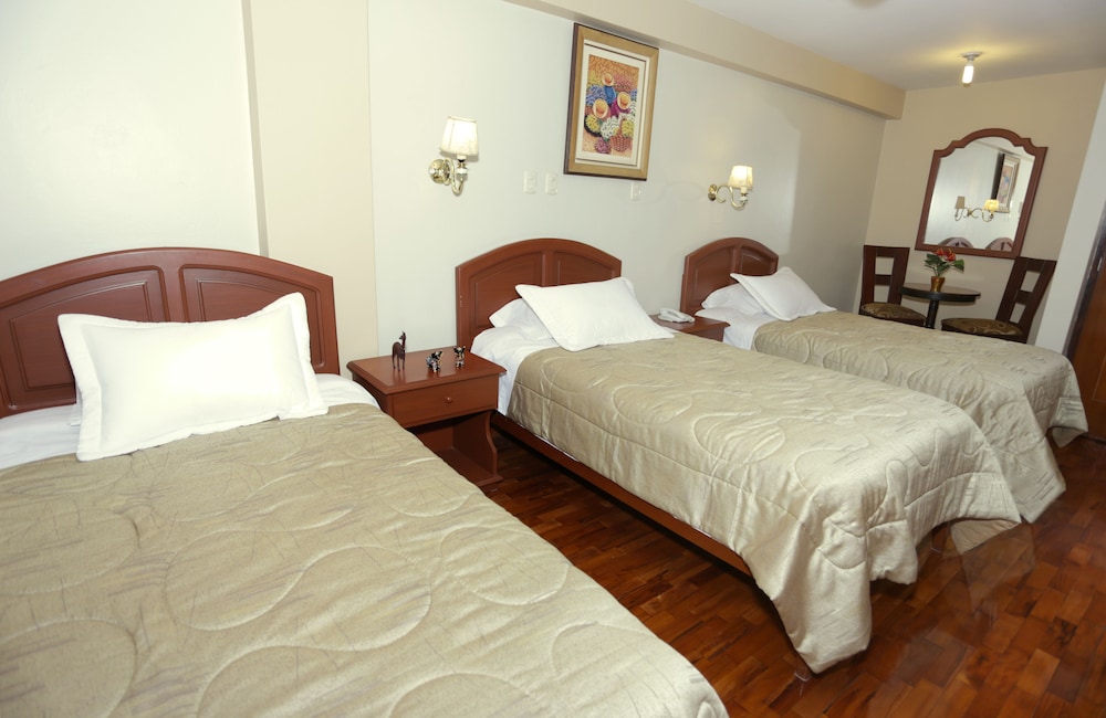 MANHATTAN INN AIRPORT HOTEL 24/73