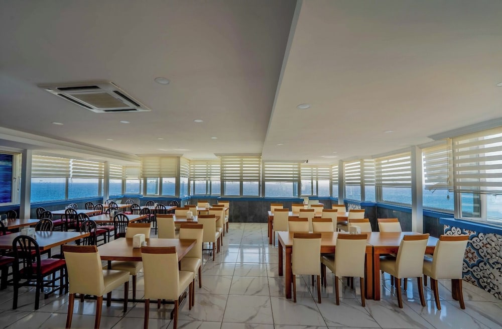Galaxy Beach Hotel 60/72