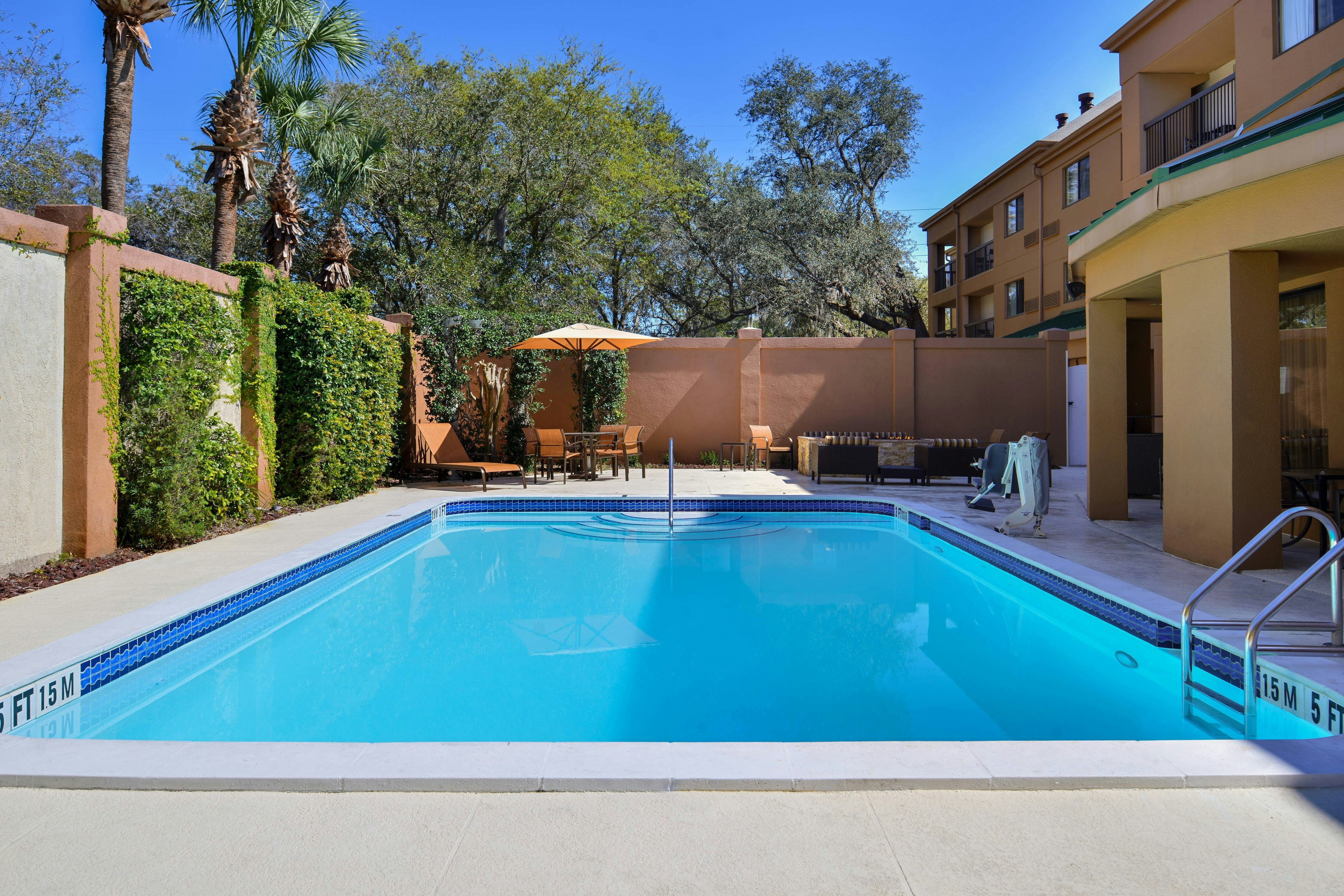 Courtyard by Marriott Tampa North/I-75 Fletcher 6/16